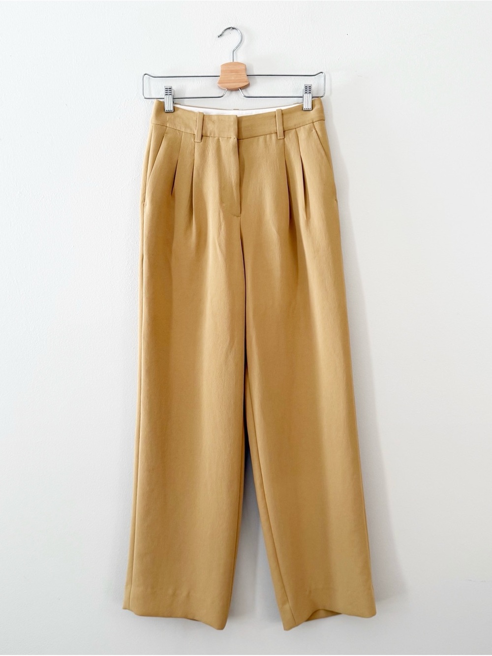 Wilfred The Effortless Pants  Aritzia  Wide Leg Trouser Tan Camel Brown Size 0.